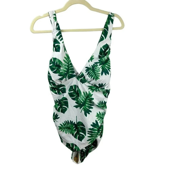 NEW One Piece Swimsuit Plus 2XL Leaf Pattern Ruched Full Coverage White Green - Picture 1 of 5